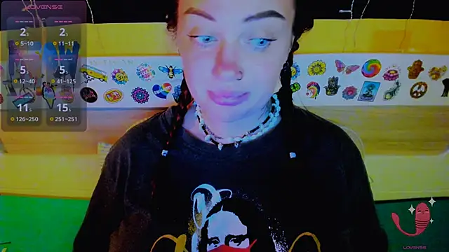 EllieOz online show from 10.25.25