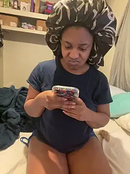 Snapshot of Galaxybabe23 chatting on 03.08.25 Galaxybabe23 online show from 03.08.25