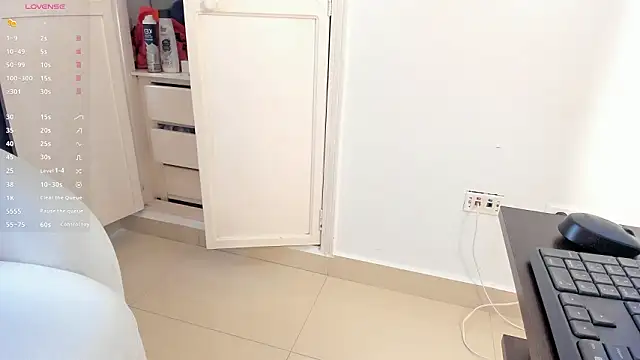 Amina hafsa online show from 03.16.26