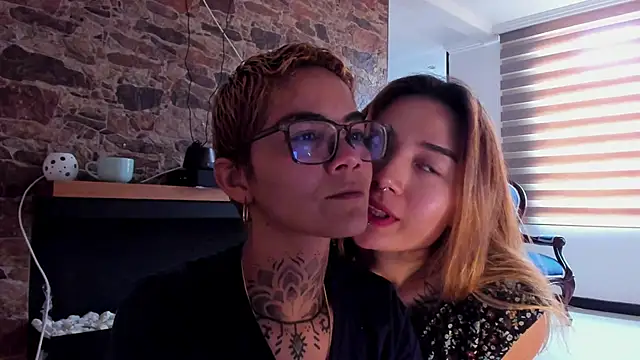 anaroman01 online show from 12.28.24