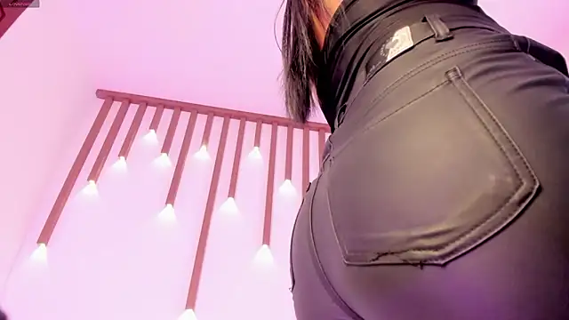 Snapshot of majo_rosse_ chatting on 02.21.26 majo rosse online show from 02.21.26