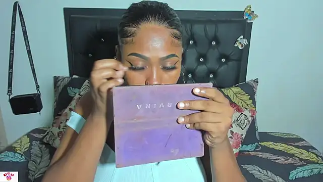 Snapshot of miss-jackson1 chatting on 01.10.25 miss-jackson1 online show from 01.10.25