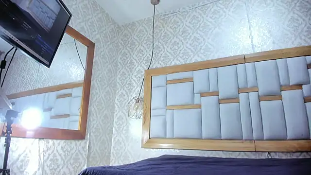 arl chloee online show from 11.06.25