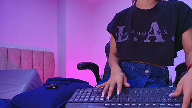 arl chloee online show from 02.09.26