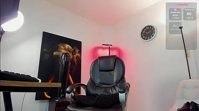 Snapshot of Nicolas_Fellener chatting on 11.16.25 Nicolas Fellener online show from 11.16.25