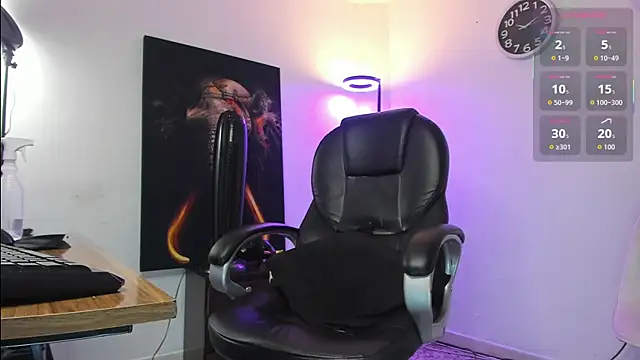 Snapshot of Nicolas_Fellener chatting on 11.23.25 Nicolas Fellener online show from 11.23.25