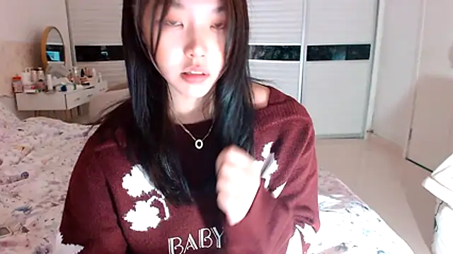 -Lucky Girl online show from 11.20.25