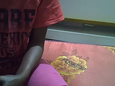 Snapshot of sweet_veee chatting on 11.15.25 sweet veee online show from 11.15.25