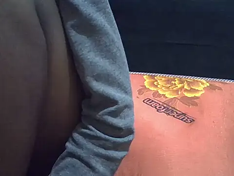 Snapshot of sweet_veee chatting on 11.27.25 sweet veee online show from 11.27.25