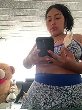 emmyjhonson07 online show from 02.27.26