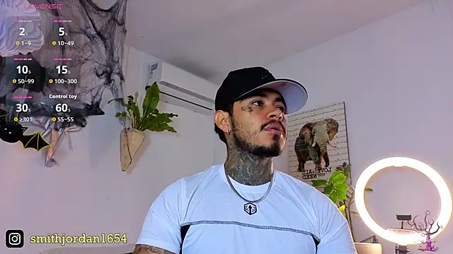 Snapshot of JordanSmiith_ chatting on 10.23.25 JordanSmiith online show from 10.23.25