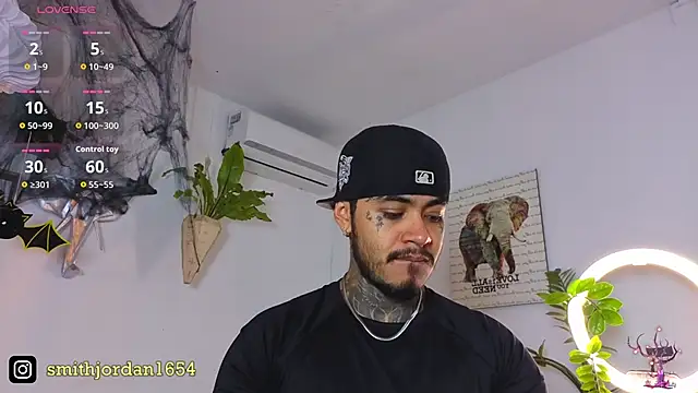 Snapshot of JordanSmiith_ chatting on 10.25.25 JordanSmiith online show from 10.25.25