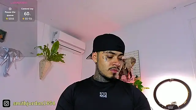 Snapshot of JordanSmiith_ chatting on 11.06.25 JordanSmiith online show from 11.06.25