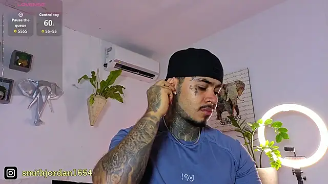 Snapshot of JordanSmiith_ chatting on 11.12.25 JordanSmiith online show from 11.12.25