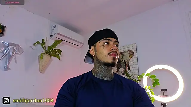 Snapshot of JordanSmiith_ chatting on 11.13.25 JordanSmiith online show from 11.13.25