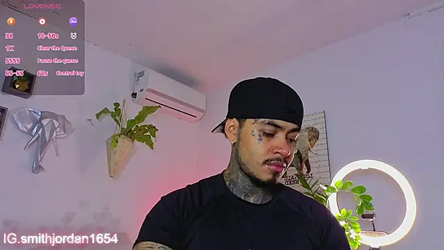 Snapshot of JordanSmiith_ chatting on 11.14.25 JordanSmiith online show from 11.14.25