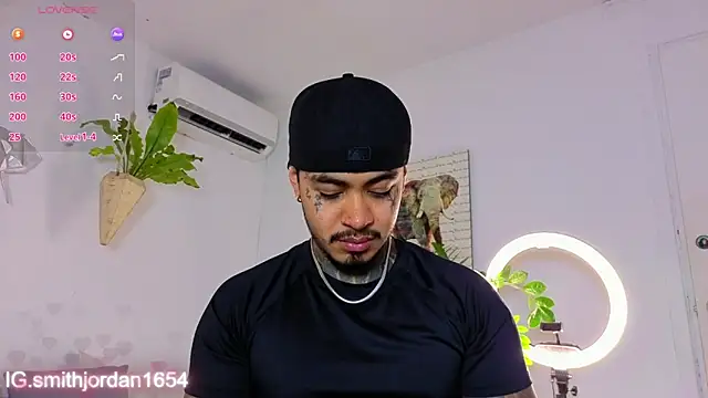 Snapshot of JordanSmiith_ chatting on 11.21.25 JordanSmiith online show from 11.21.25