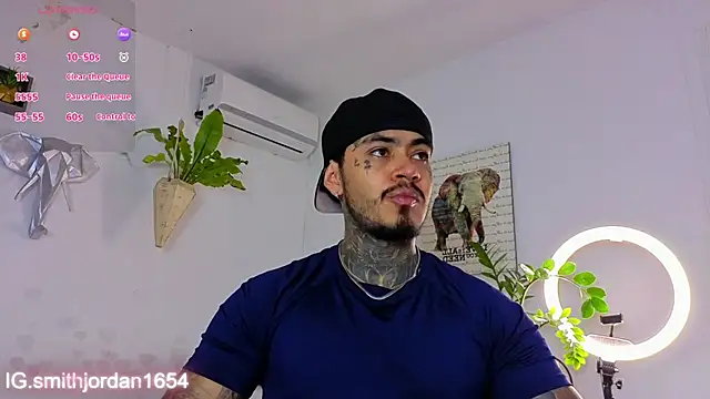 Snapshot of JordanSmiith_ chatting on 11.25.25 JordanSmiith online show from 11.25.25