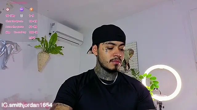 Snapshot of JordanSmiith_ chatting on 11.27.25 JordanSmiith online show from 11.27.25