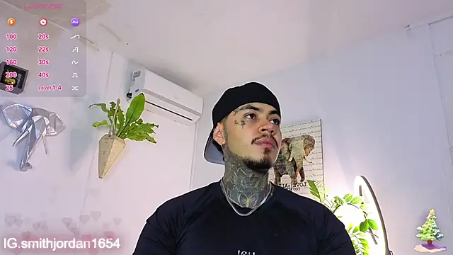 Snapshot of JordanSmiith_ chatting on 12.03.25 JordanSmiith online show from 12.03.25