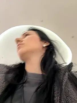 Snapshot of naughty_lucifer chatting on 11.09.25 naughty lucifer online show from 11.09.25