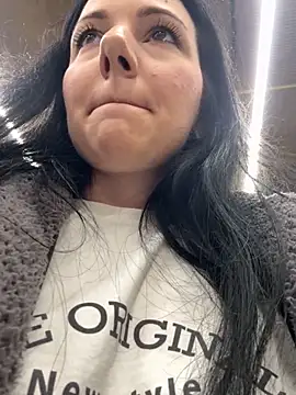 Snapshot of naughty_lucifer chatting on 11.12.25 naughty lucifer online show from 11.12.25