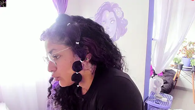 witchviolet online show from 11.10.25