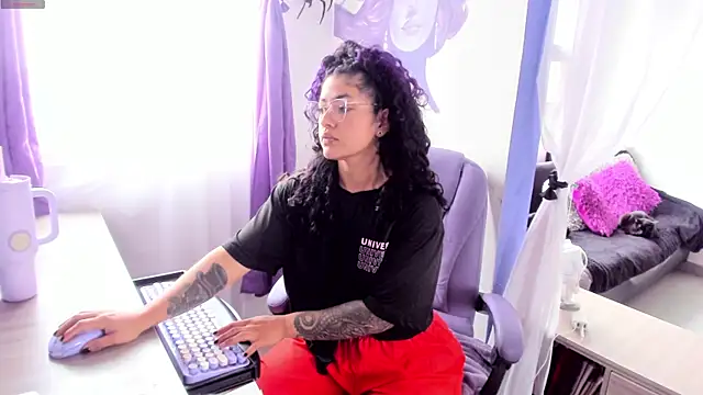 witchviolet online show from 11.15.25