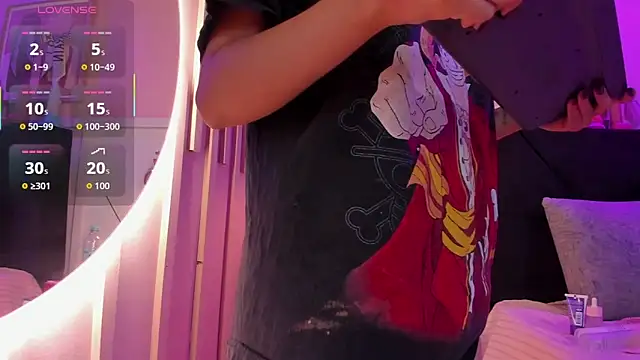 chloe watson  online show from 11.28.25