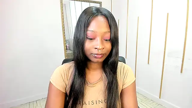 Snapshot of Nayariskaya chatting on 12.15.25 Nayariskaya online show from 12.15.25