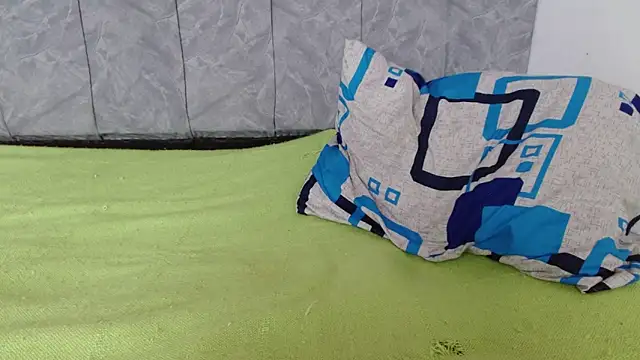 linda 33 online show from 10.15.25