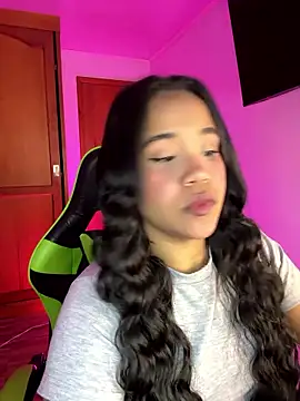 leila 22 online show from 01.09.26