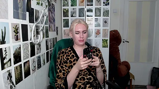 CapriScorpion online show from 10.12.25