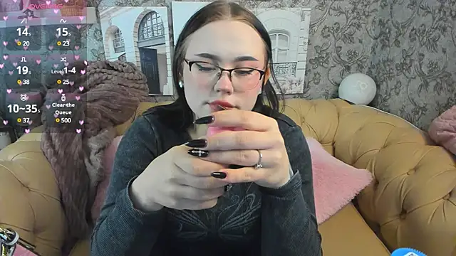 Tina Walker online show from 02.23.25
