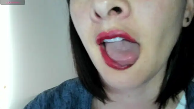 queen fetish online show from 10.15.25