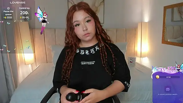 Snapshot of Atenea_cuteee chatting on 02.26.25 Atenea cuteee online show from 02.26.25