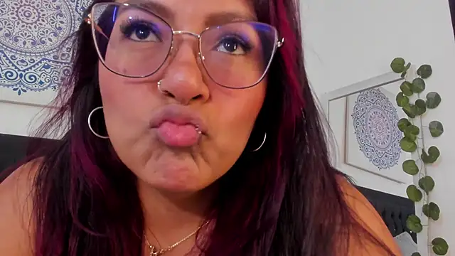 evelynjohnsoon online show from 03.11.25