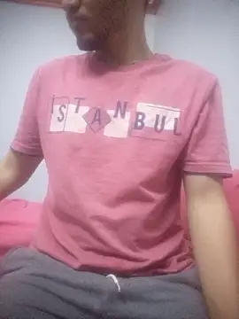 Snapshot of Arabian-B chatting on 11.25.25 Arabian-B online show from 11.25.25