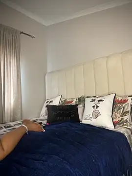 Snapshot of Bustygoddess32 chatting on 11.01.25 Bustygoddess32 online show from 11.01.25