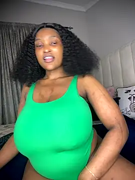 Snapshot of Bustygoddess32 chatting on 11.18.25 Bustygoddess32 online show from 11.18.25