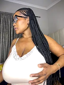 Snapshot of Bustygoddess32 chatting on 11.29.25 Bustygoddess32 online show from 11.29.25