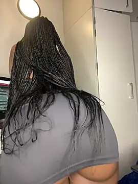 Snapshot of Bustygoddess32 chatting on 01.14.26 Bustygoddess32 online show from 01.14.26