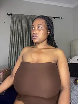 Snapshot of Bustygoddess32 chatting on 01.15.26 Bustygoddess32 online show from 01.15.26