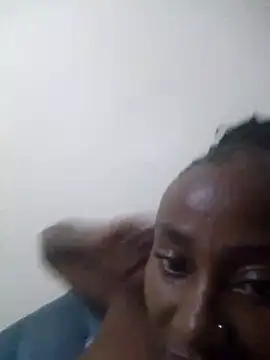 Snapshot of Naughtyy_xx chatting on 10.01.25 Naughtyy xx online show from 10.01.25