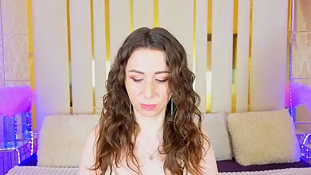 KimmmLi online show from 04.17.26