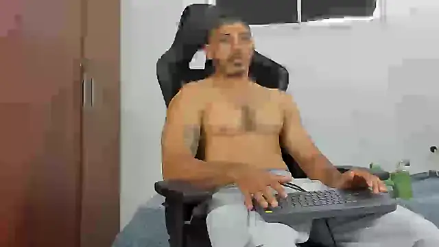 Snapshot of joris_vo chatting on 12.03.24 joris vo online show from 12.03.24