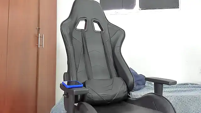 Snapshot of joris_vo chatting on 12.09.24 joris vo online show from 12.09.24