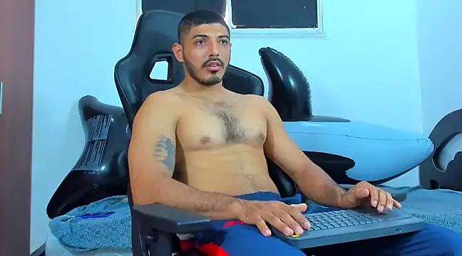 Snapshot of joris_vo chatting on 01.19.25 joris vo online show from 01.19.25