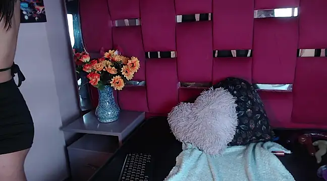 Snapshot of Prety_Nany chatting on 02.18.25 Prety Nany online show from 02.18.25