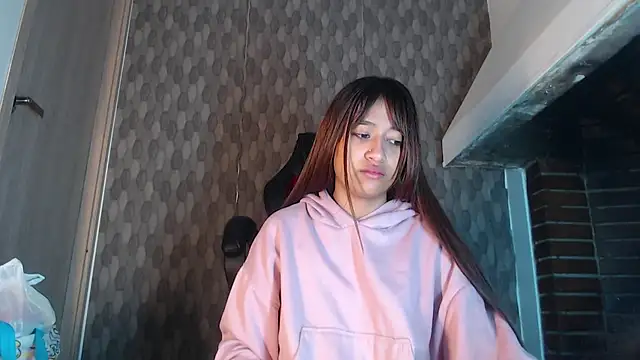 angelicatorrecm101 online show from 12.14.24